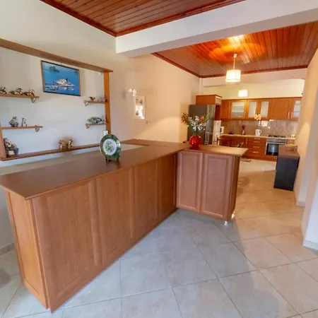 Markatis House With Views To Corfu East Kato Spilaion